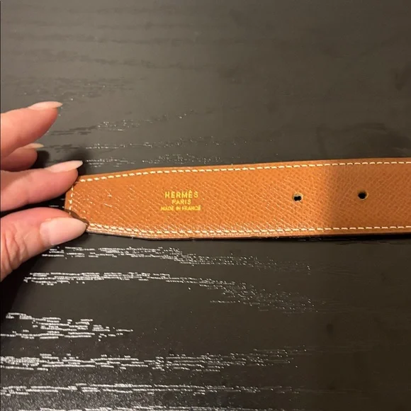 Authentic Hermes Women’s Reversible 32mm Belt Strap - Picture 2 of 6